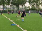 Laatste training S.K.N.W.K. JO9-1 van seizoen 2022-2023 (partijtje tegen de ouders) (29/178)